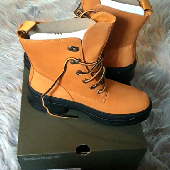 Timberland mid boots size 7 - Picture 5 of 9